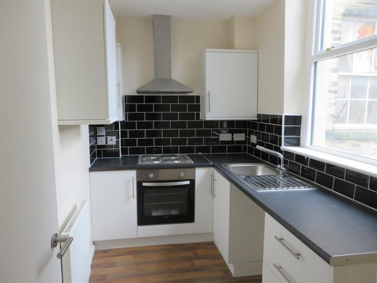Flat 6, 20-22 Crown Street, Halifax, West Yorkshire, HX1 1TT