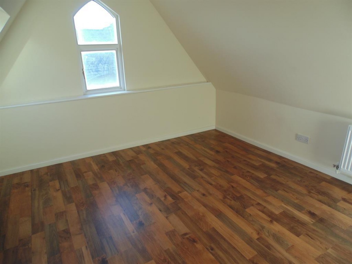 Flat 6, 20-22 Crown Street, Halifax, West Yorkshire, HX1 1TT