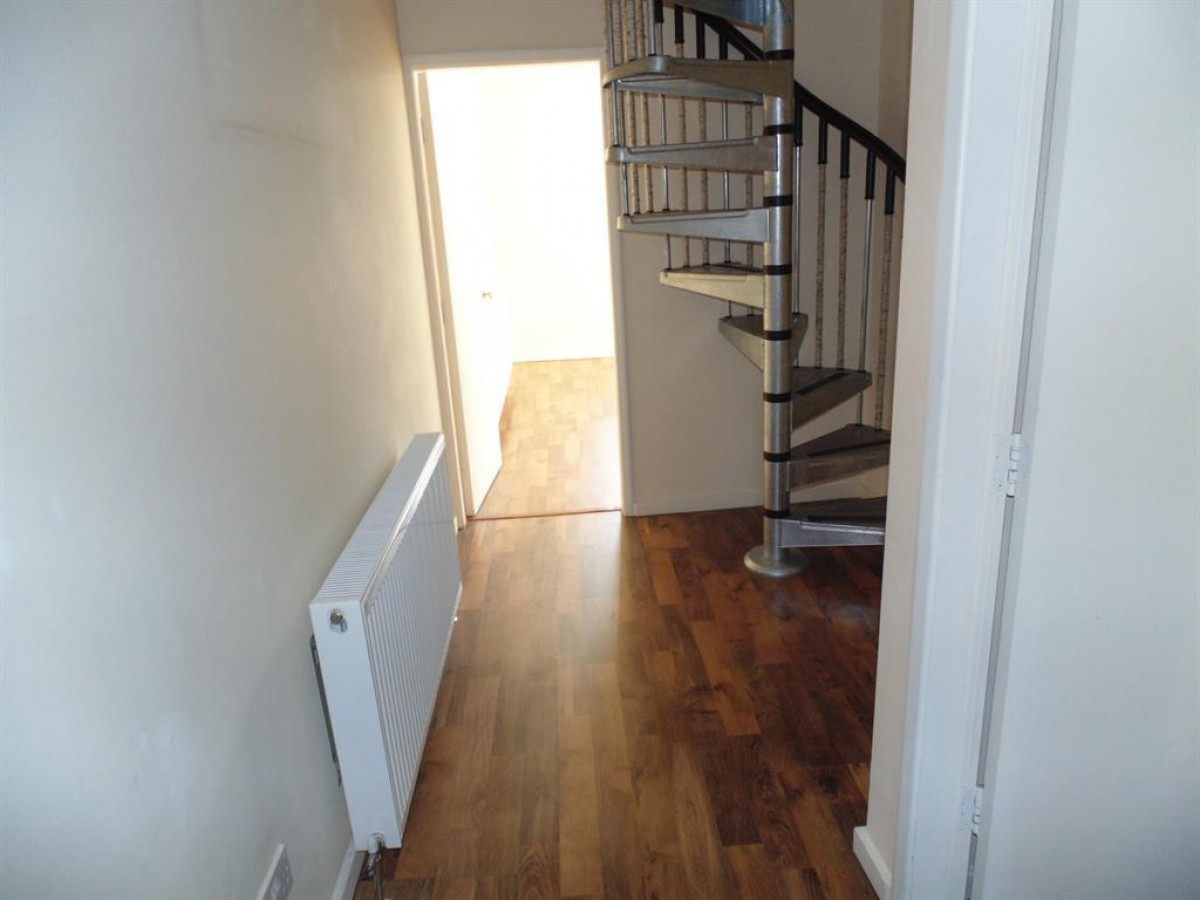 Flat 6, 20-22 Crown Street, Halifax, West Yorkshire, HX1 1TT