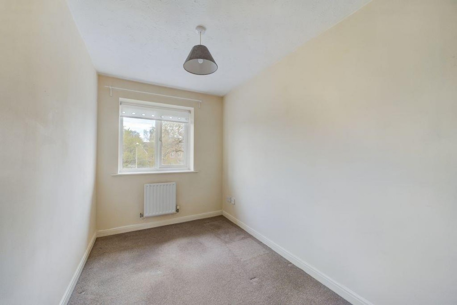 Larkspur Drive, Chandler's Ford, Eastleigh