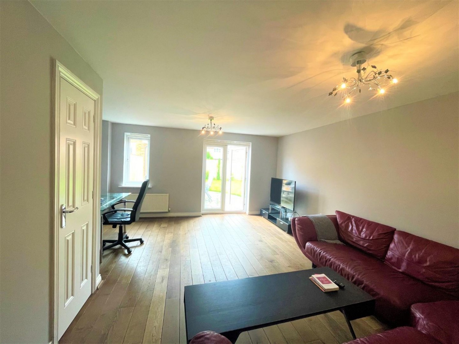 Nine Acres Close , Hayes, UB3 1SW