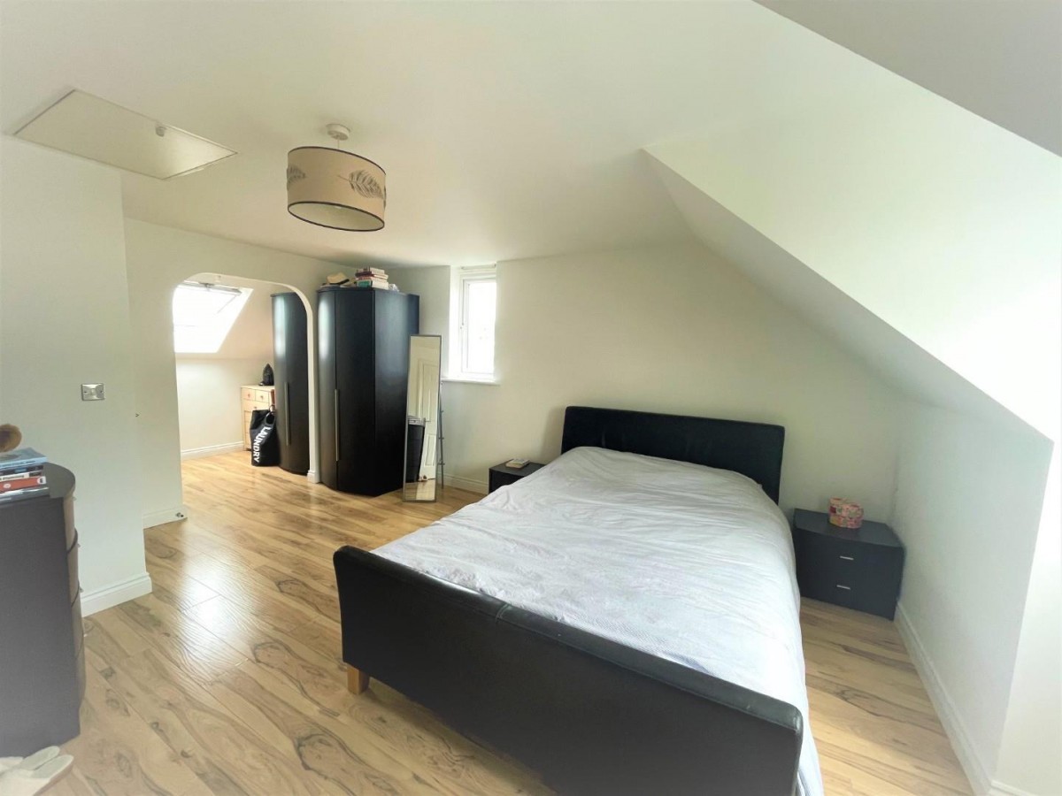 Nine Acres Close , Hayes, UB3 1SW