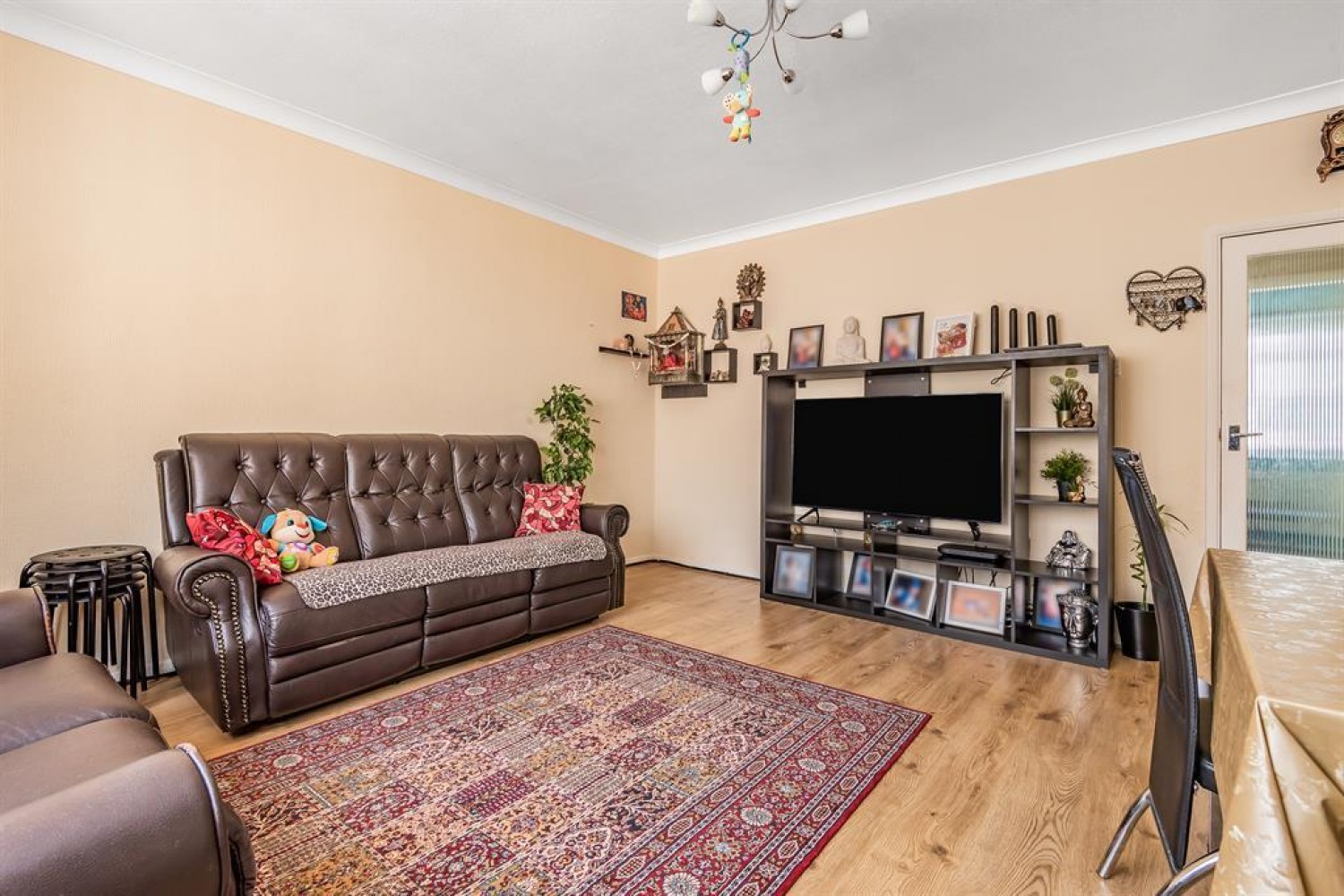 2 bedroom Flat for sale in St Jeromes Grove, Hayes, Middlesex UB3 2PJ