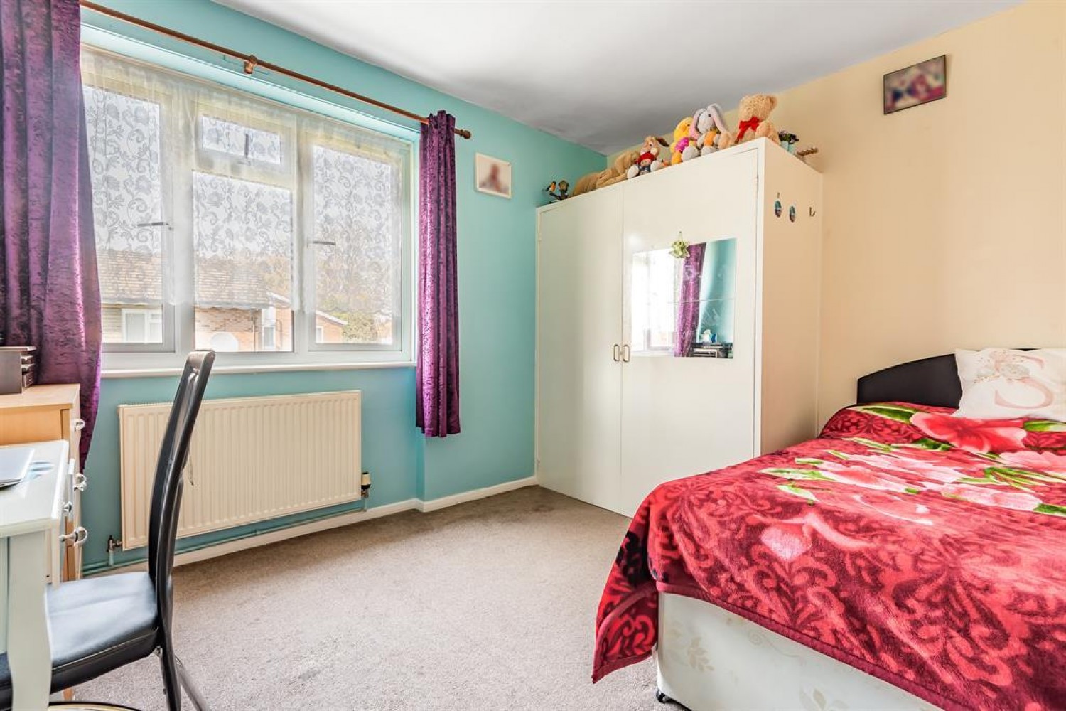 2 bedroom Flat for sale in St Jeromes Grove, Hayes, Middlesex UB3 2PJ