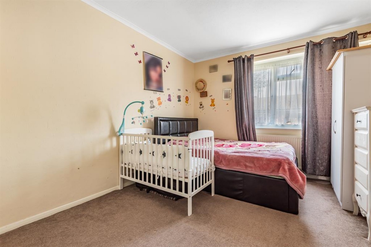 St Jeromes Grove, Hayes, Middlesex UB3 2PJ