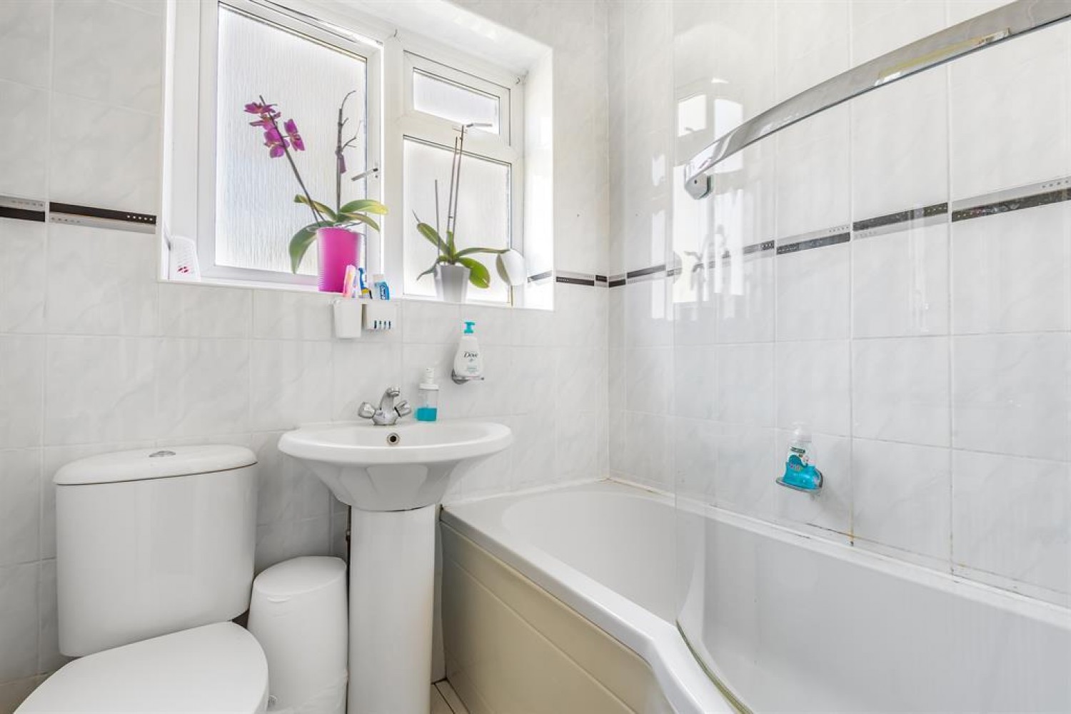 2 bedroom Flat for sale in St Jeromes Grove, Hayes, Middlesex UB3 2PJ