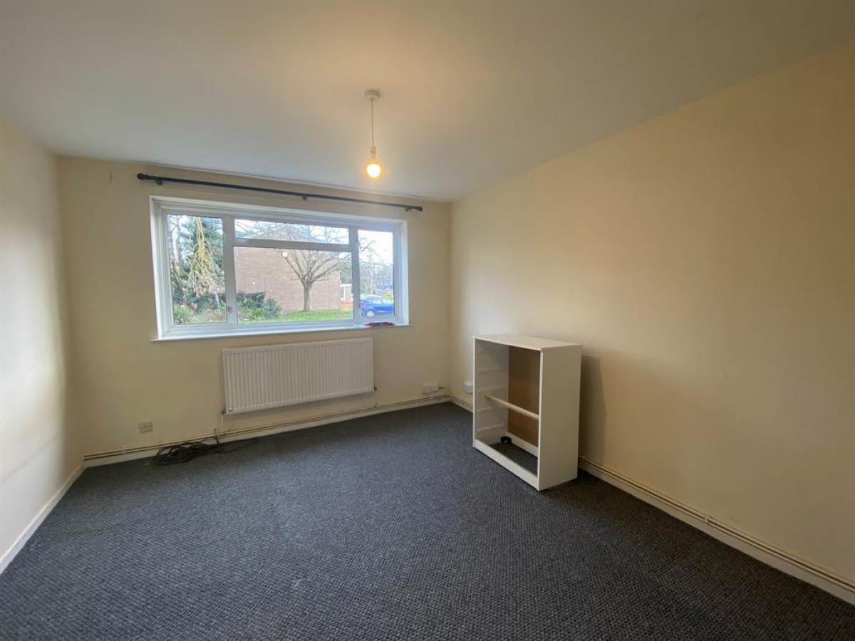 Parsonage Close, Hayes, Middlesex, UB3 2LZ