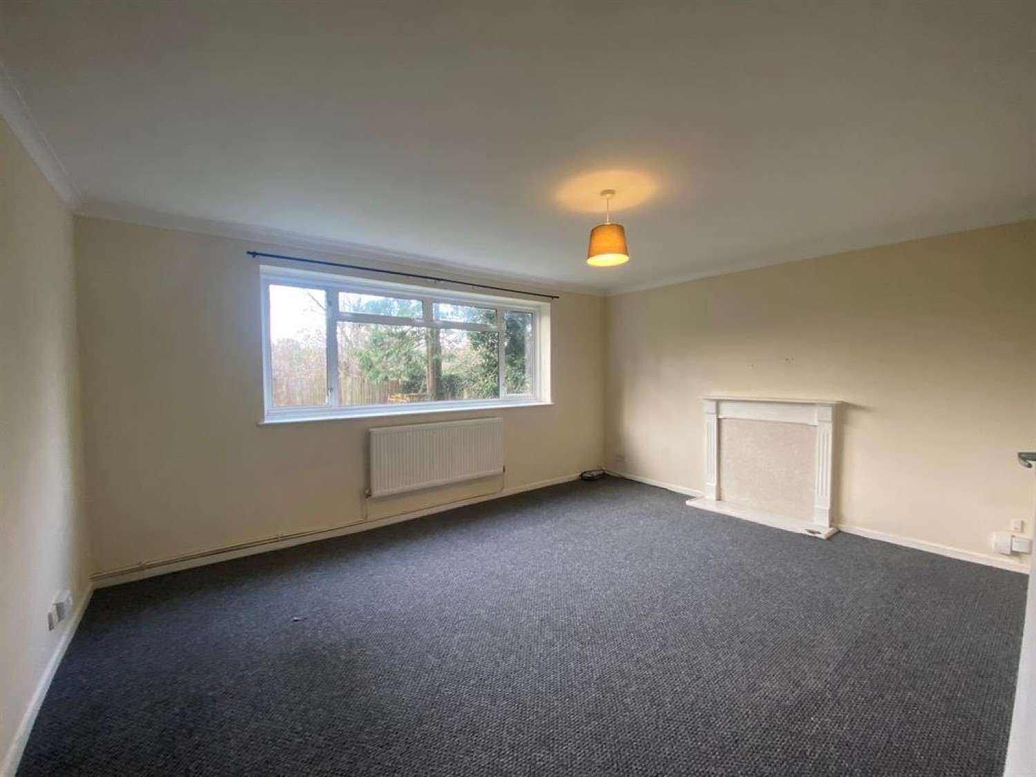 Parsonage Close, Hayes, Middlesex, UB3 2LZ