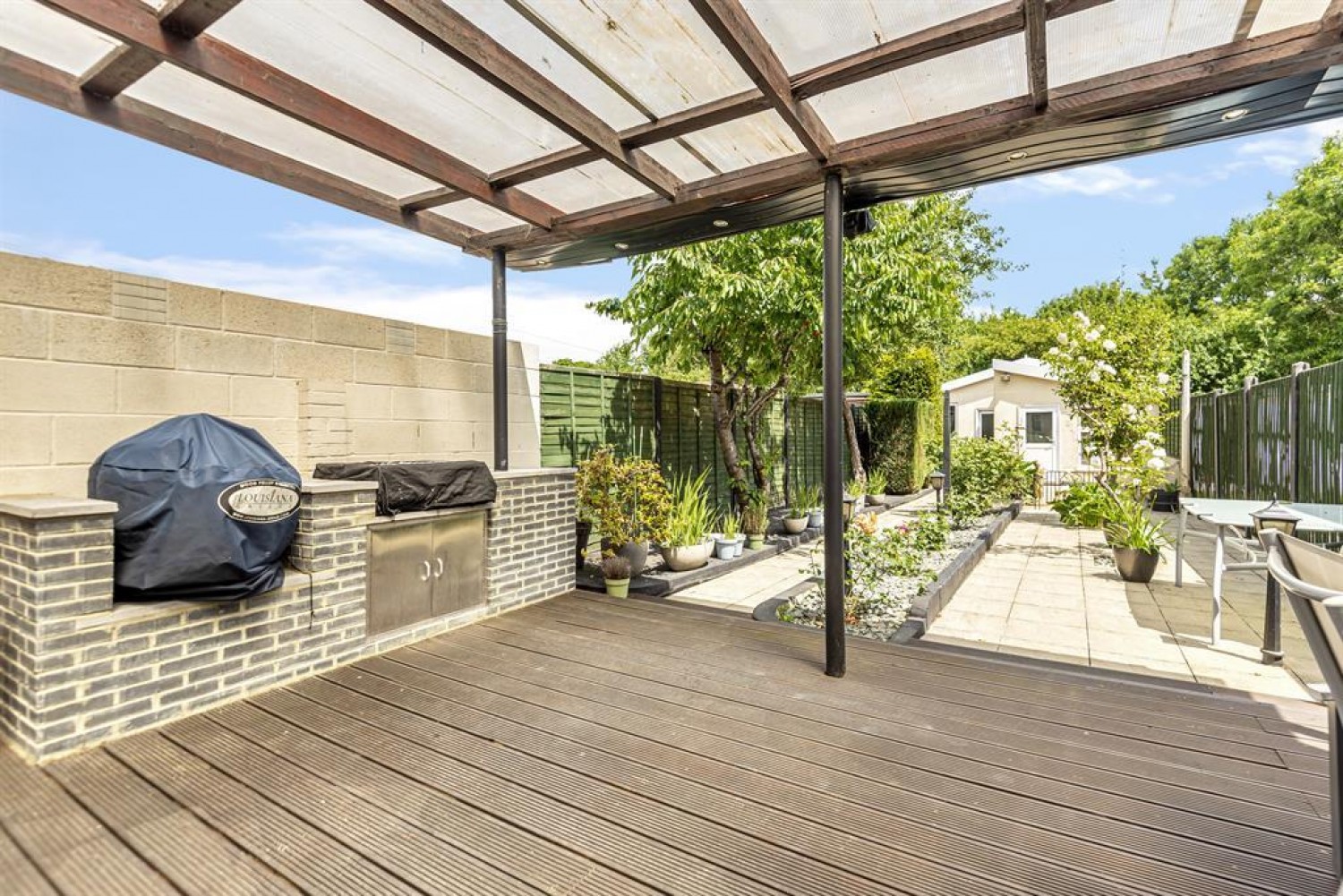 Carlyon Road, Hayes, Middlesex, UB4 0NS