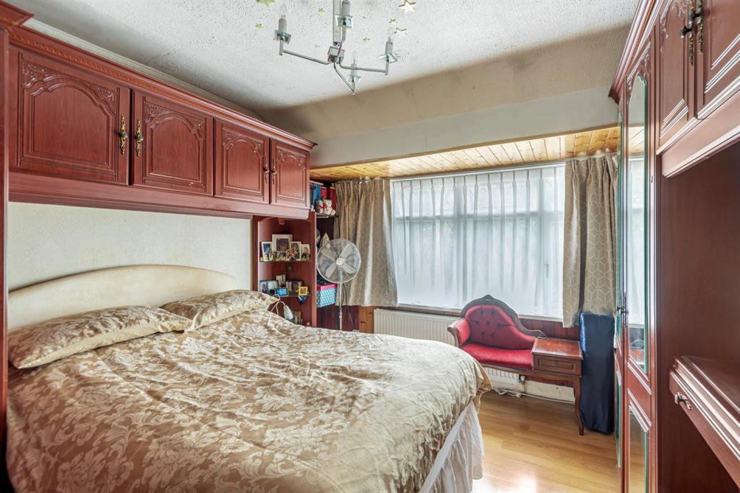 Carlyon Road, Hayes, Middlesex, UB4 0NS