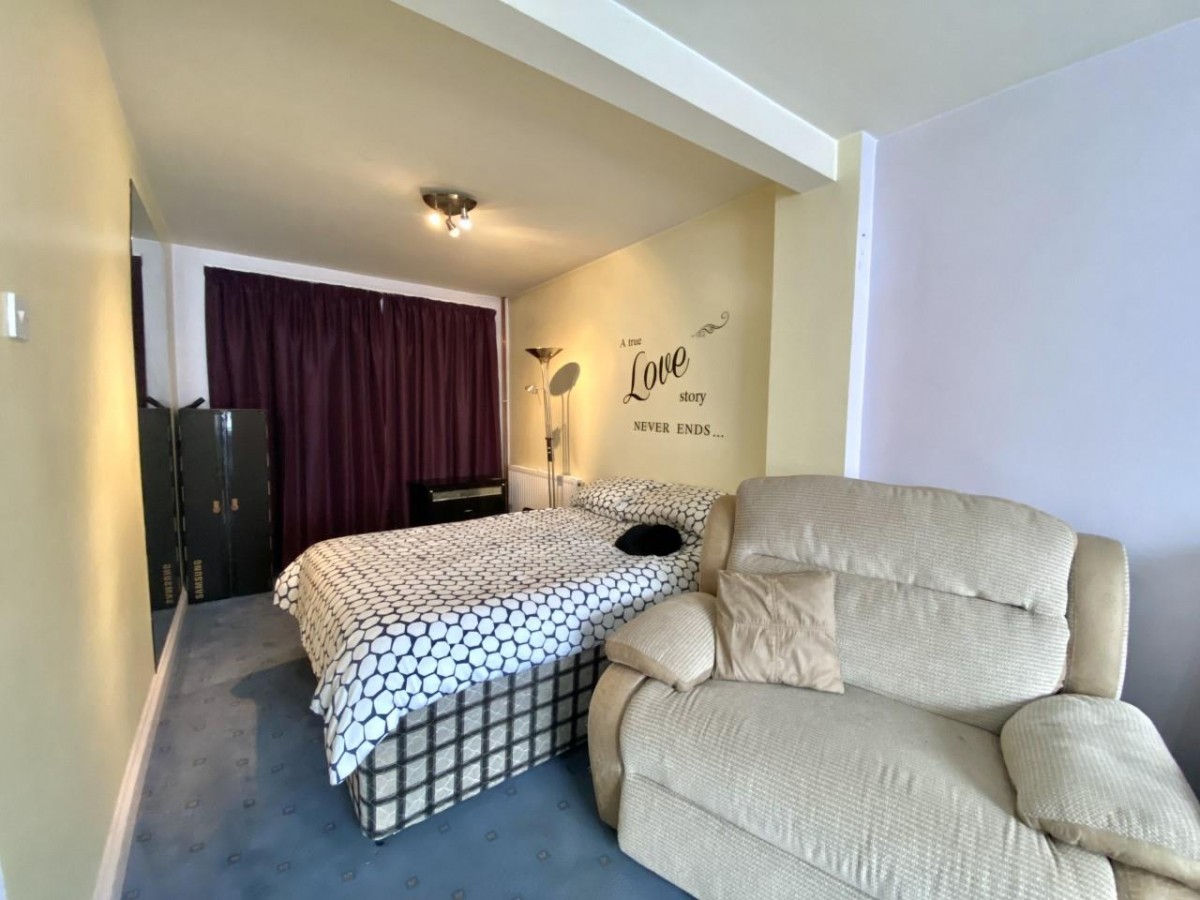 Grosvenor Avenue, Hayes, UB4 8NW