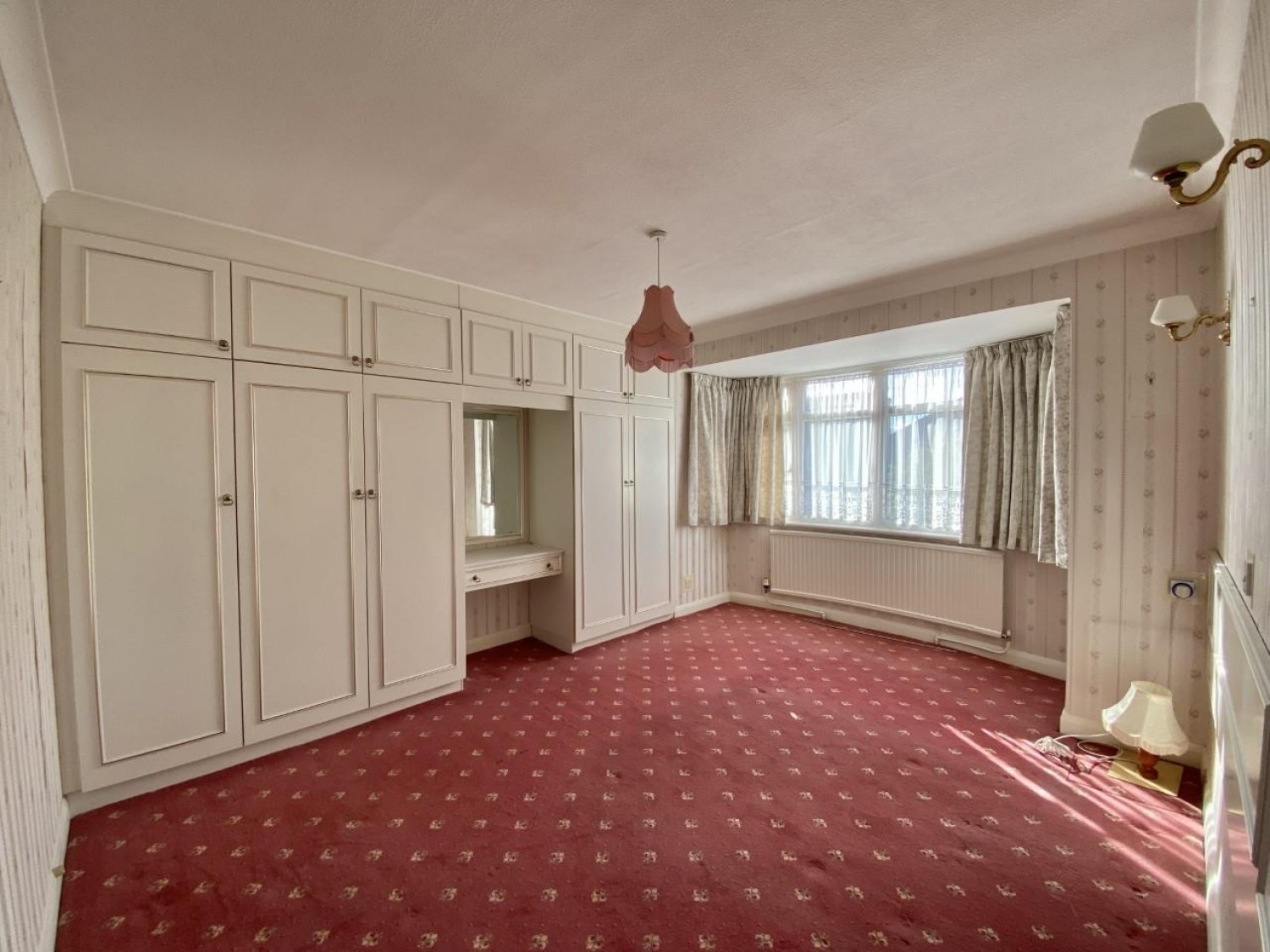 Stirling Road , Hayes, UB3 3AH