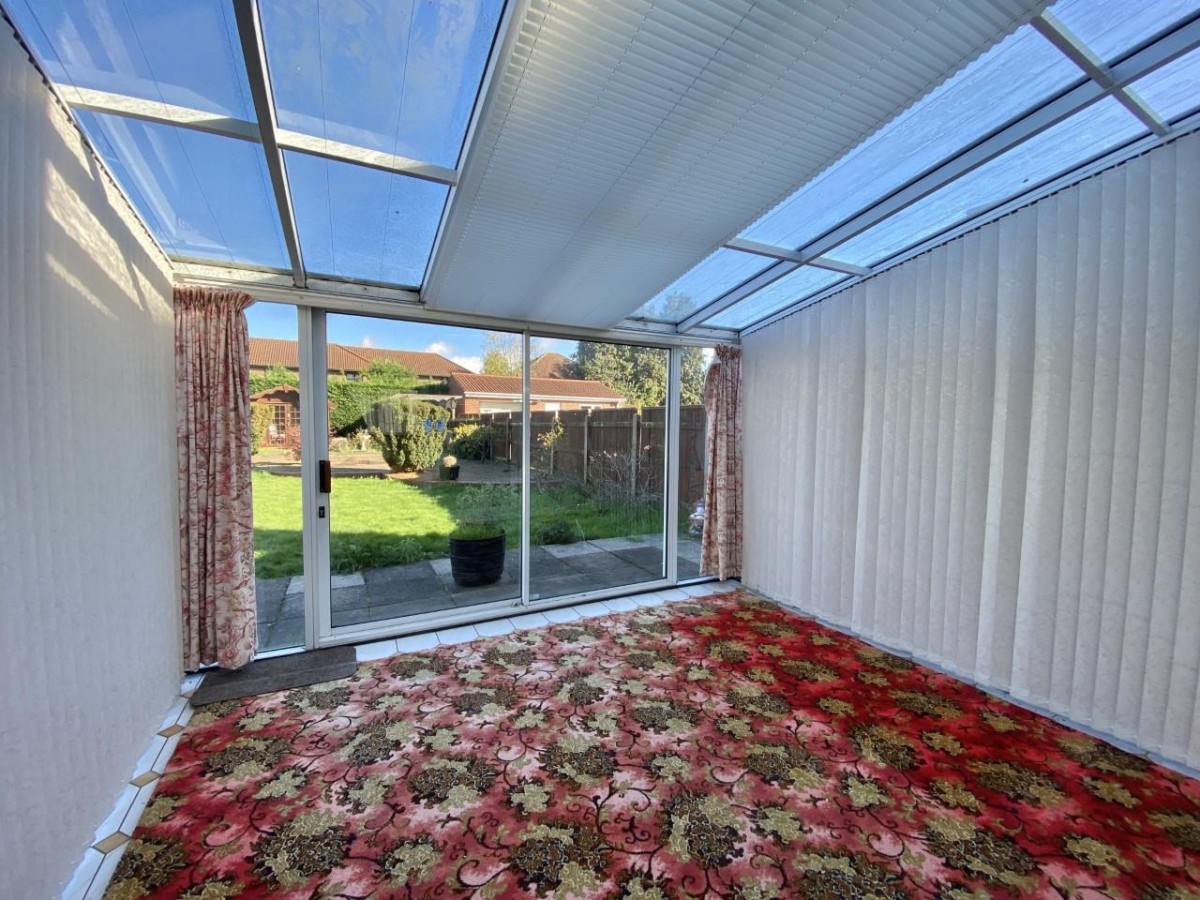 Stirling Road , Hayes, UB3 3AH