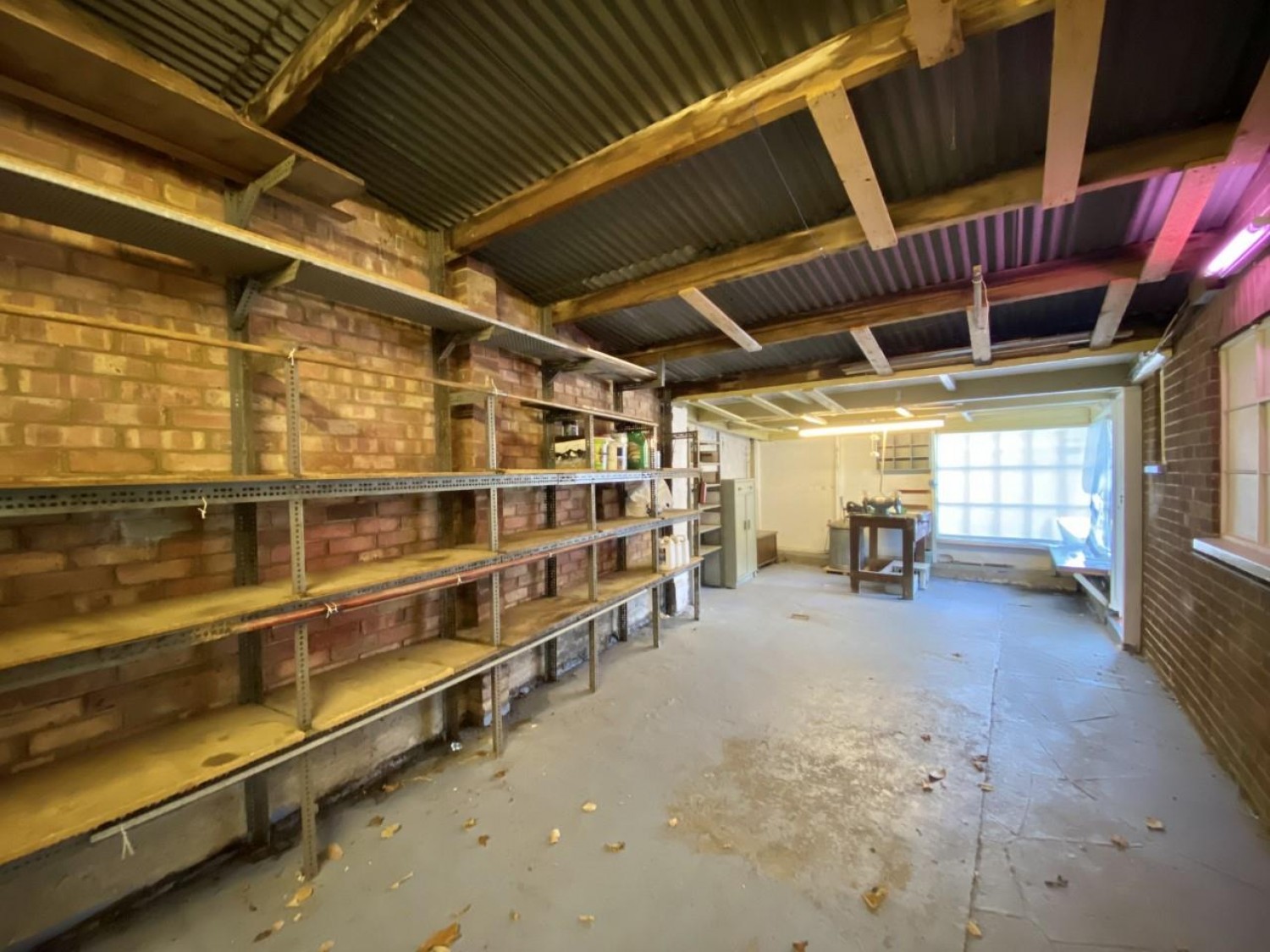 Stirling Road , Hayes, UB3 3AH