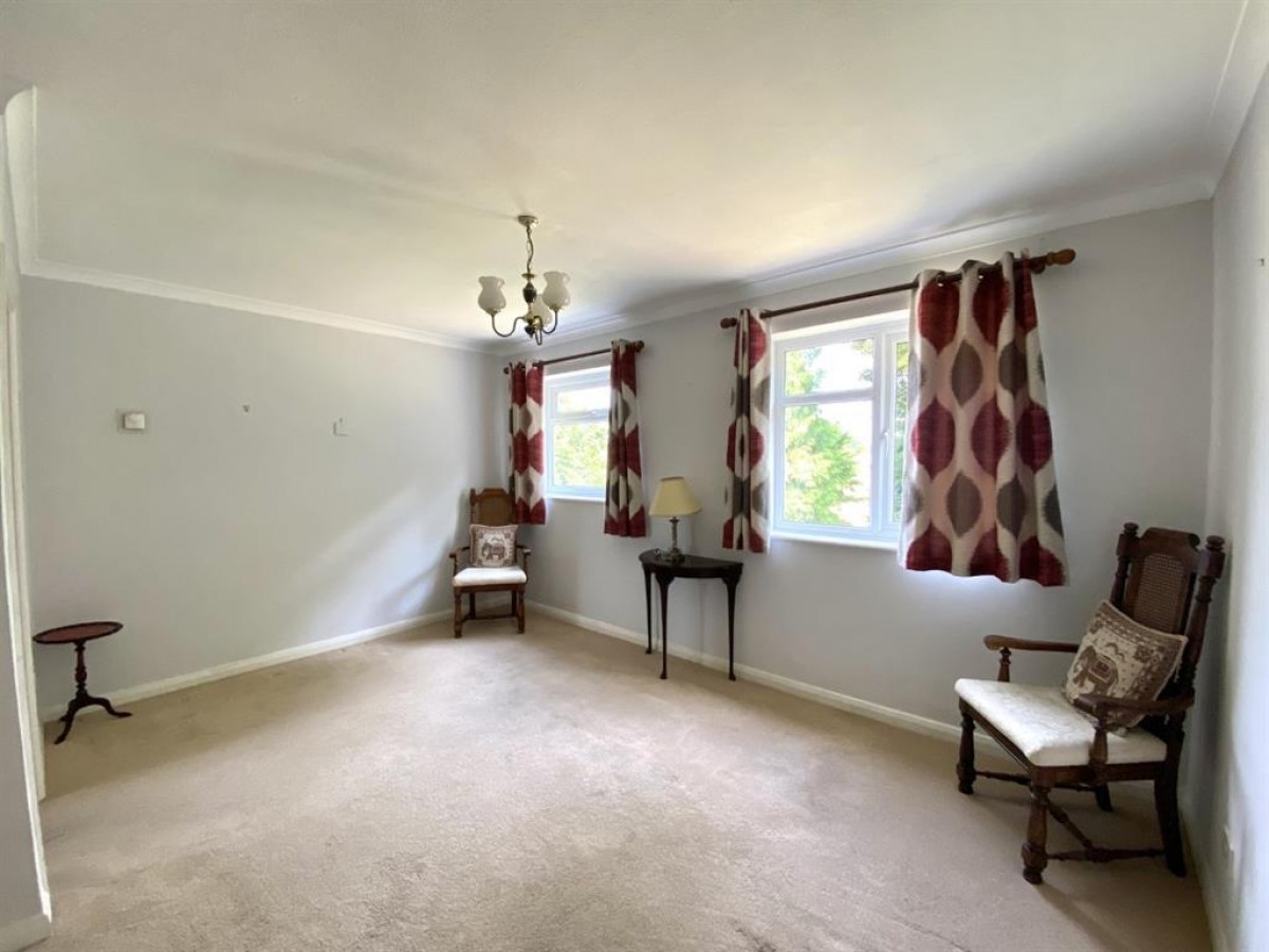 Fulwood Close, Hayes, UB3 2NF