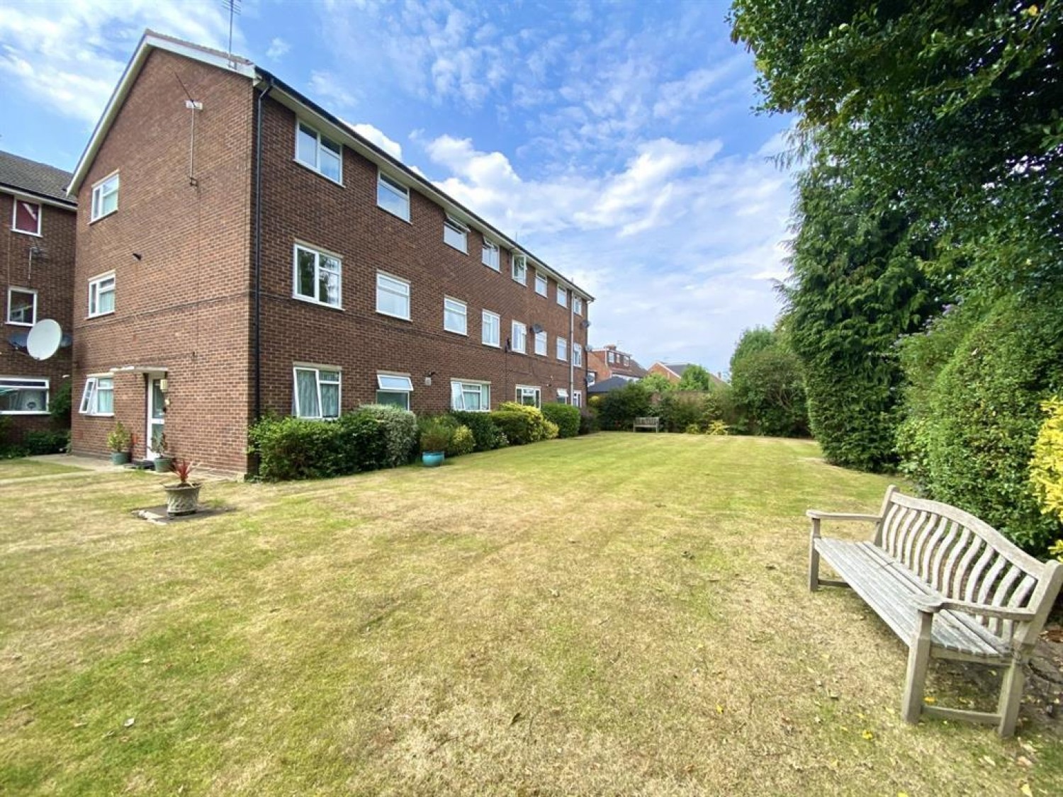Fulwood Close, Hayes, UB3 2NF