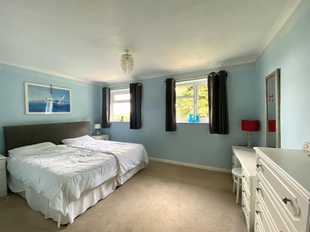 Fulwood Close, Hayes, UB3 2NF