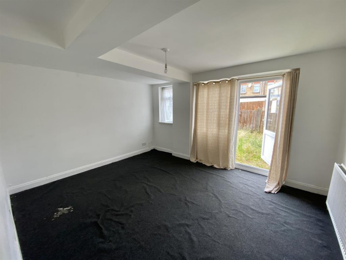 Cromwell Road, Hayes, Middlesex, UB3 2PP