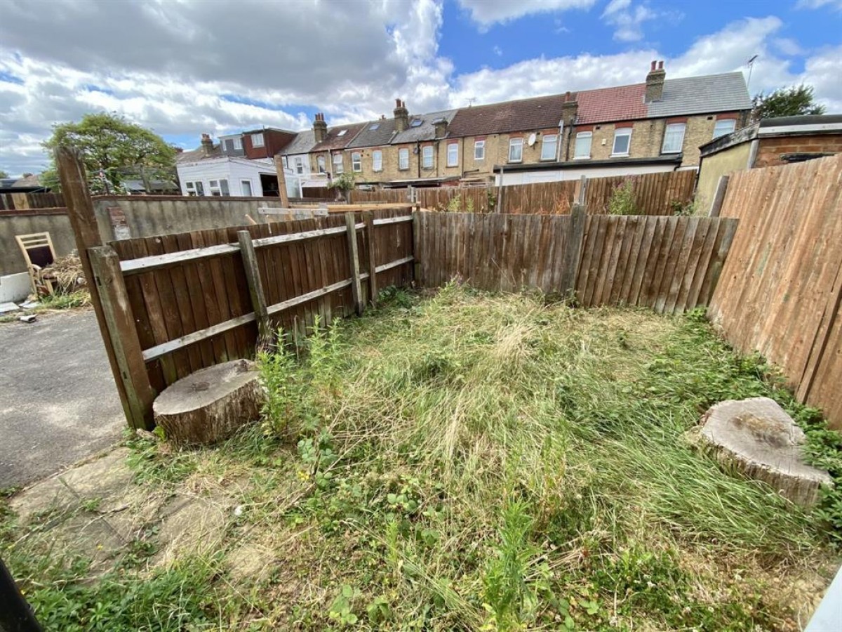 Cromwell Road, Hayes, Middlesex, UB3 2PP