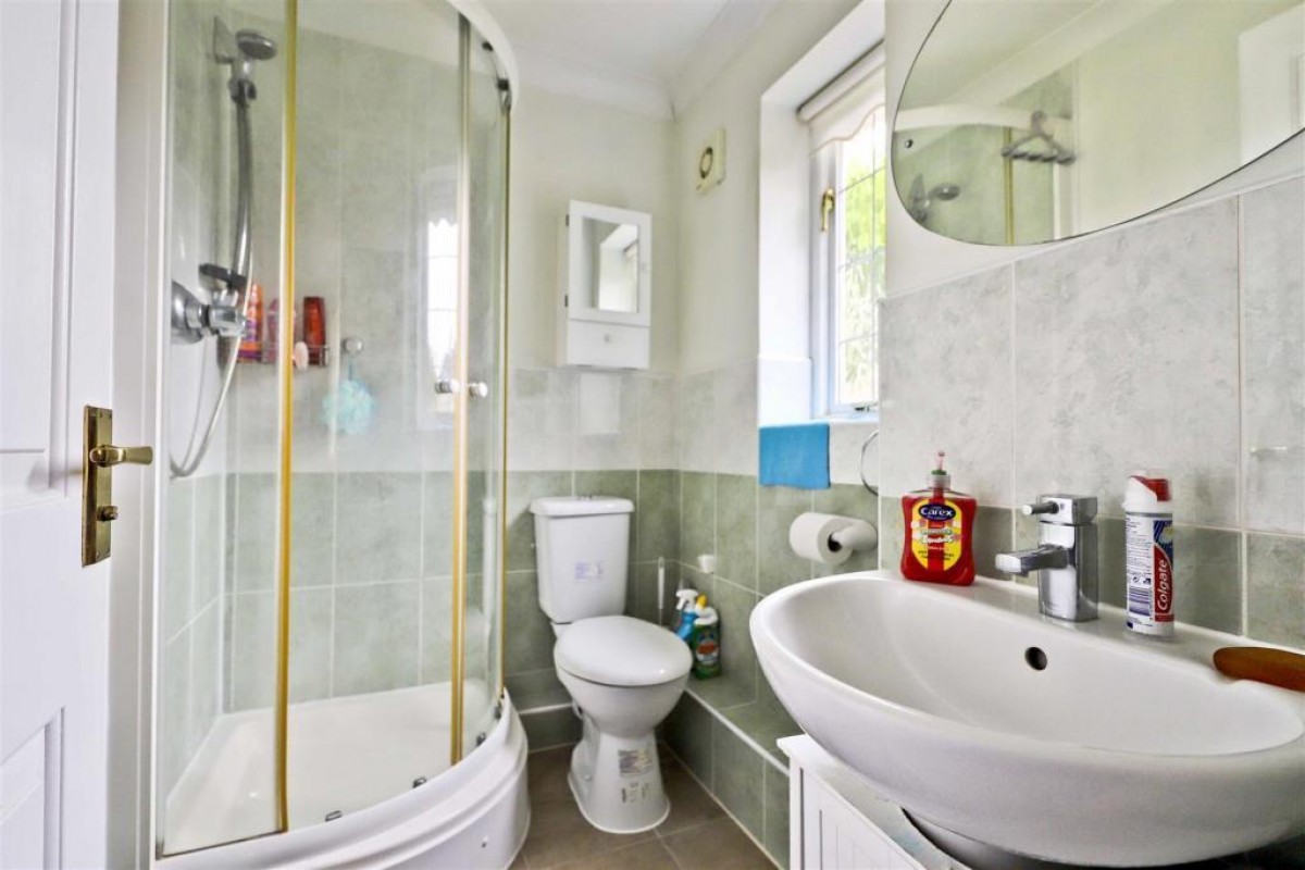 Stocks Place , UB10 0DA