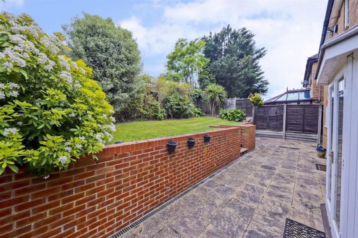 Stocks Place , UB10 0DA