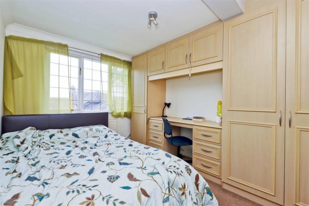 Stocks Place , UB10 0DA