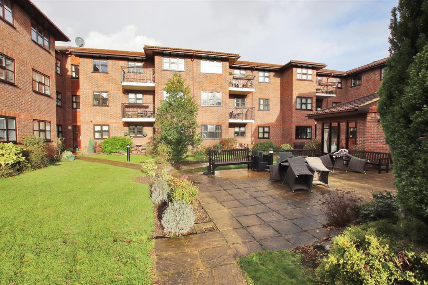 Tudor Court, Hatherley Crescent, Sidcup, DA14 4HY