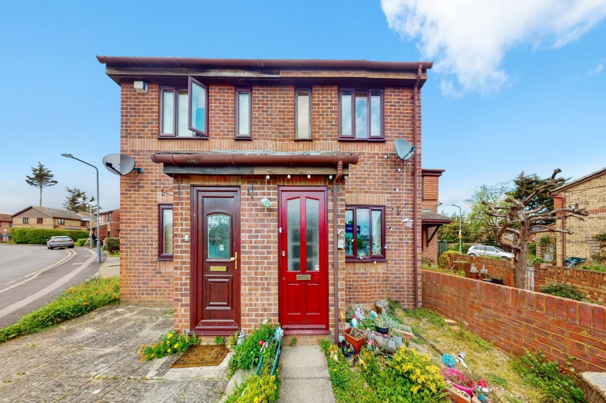 Gibson Road, Dagenham, RM8