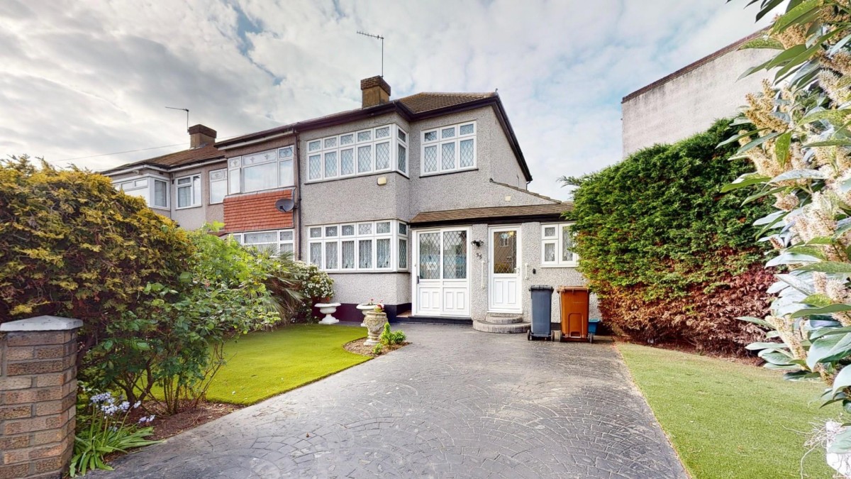 Stanley Avenue, Dagenham, RM8