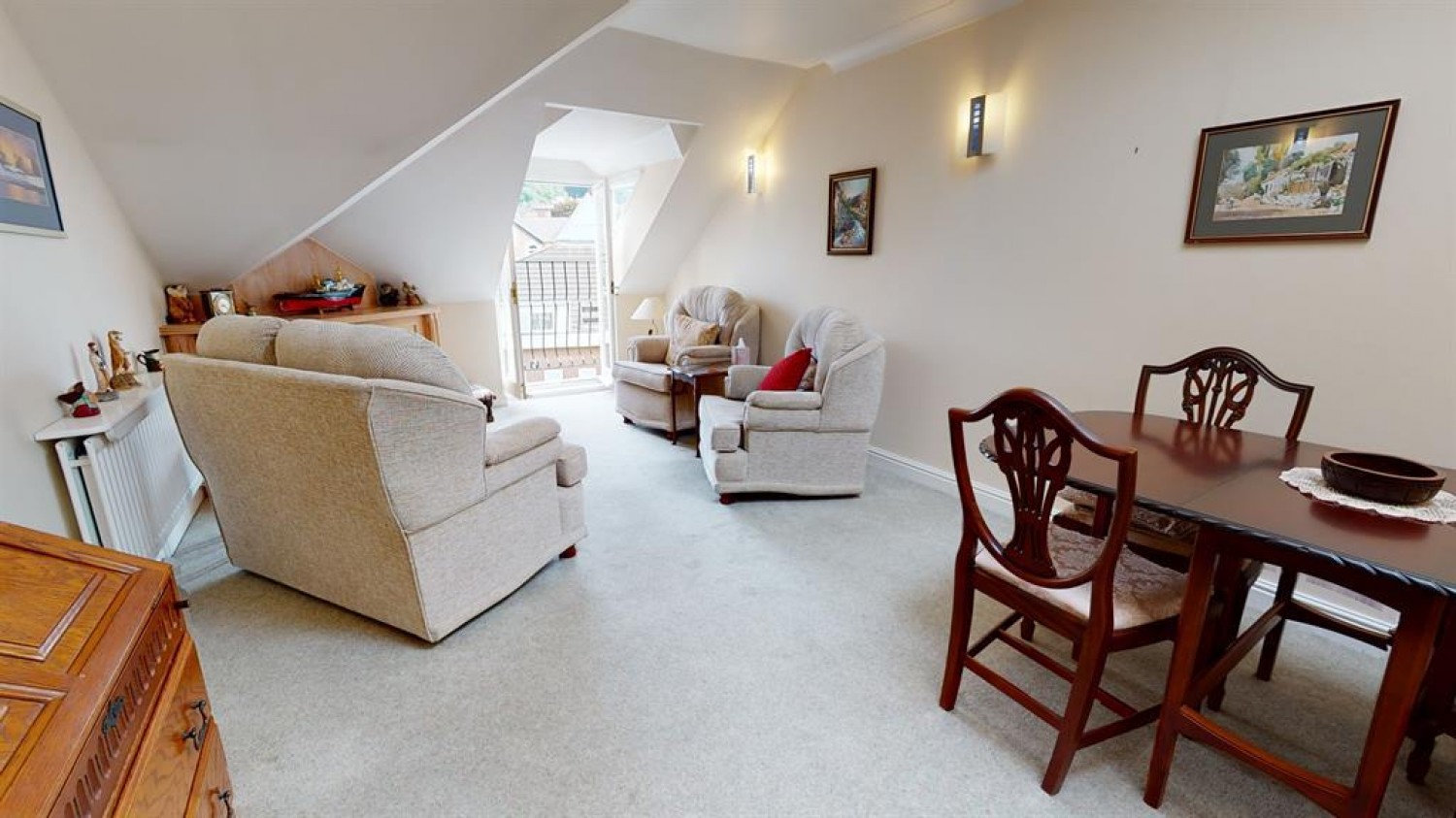 Lister Court Cunliffe Road , Ilkley, LS29 9DZ