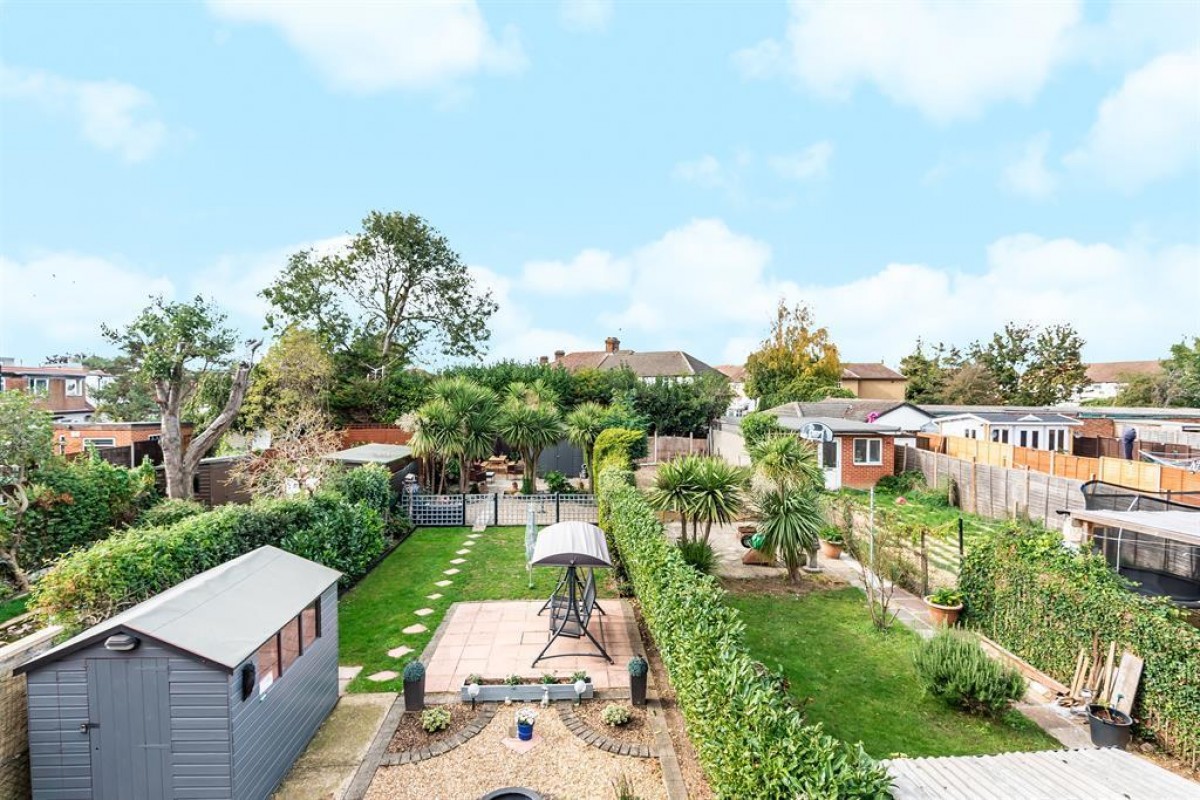 Beechwood Avenue, Hayes, Middlesex, UB3 1JN