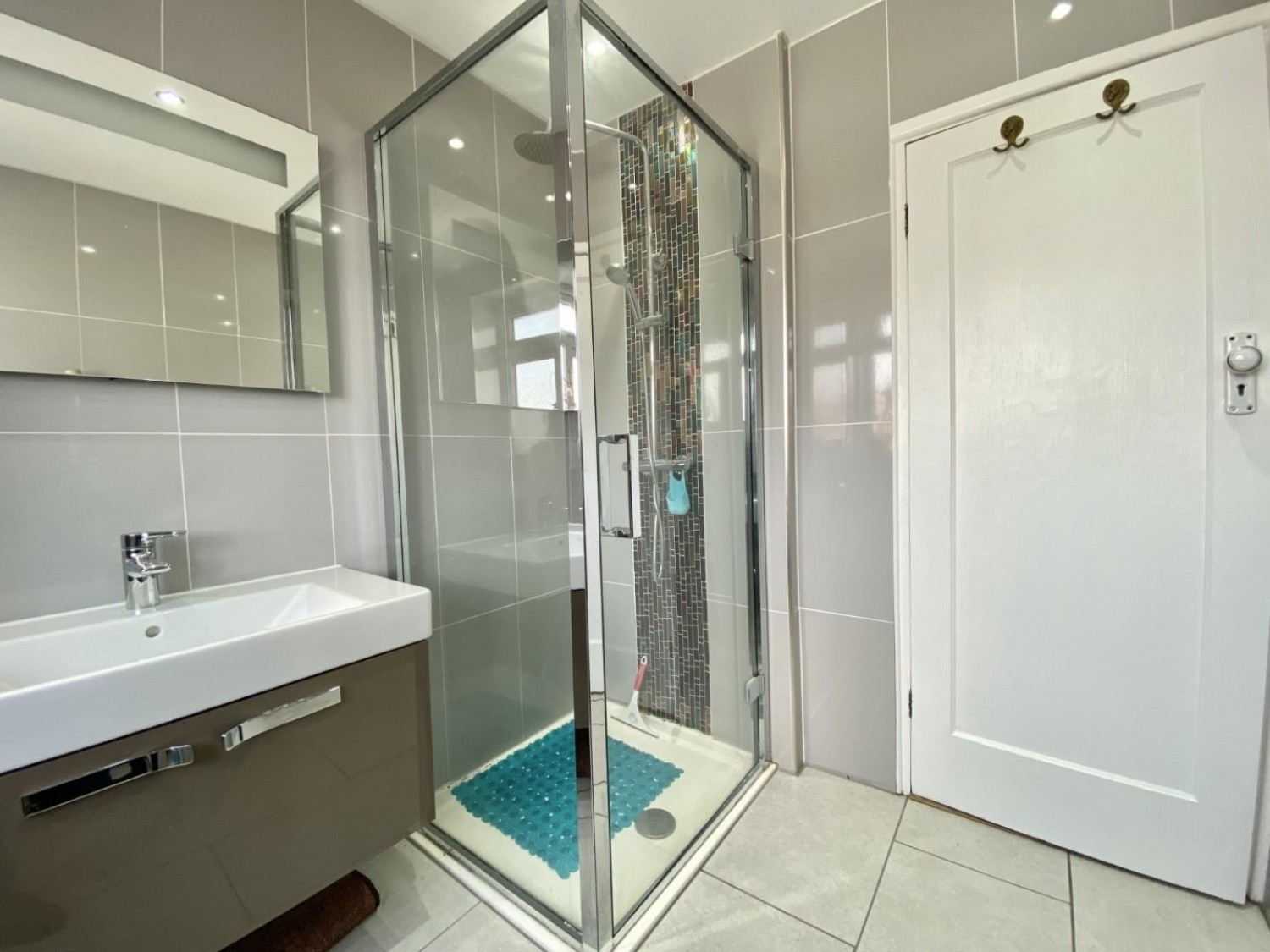 Roseville Road, Hayes, UB3 4QX