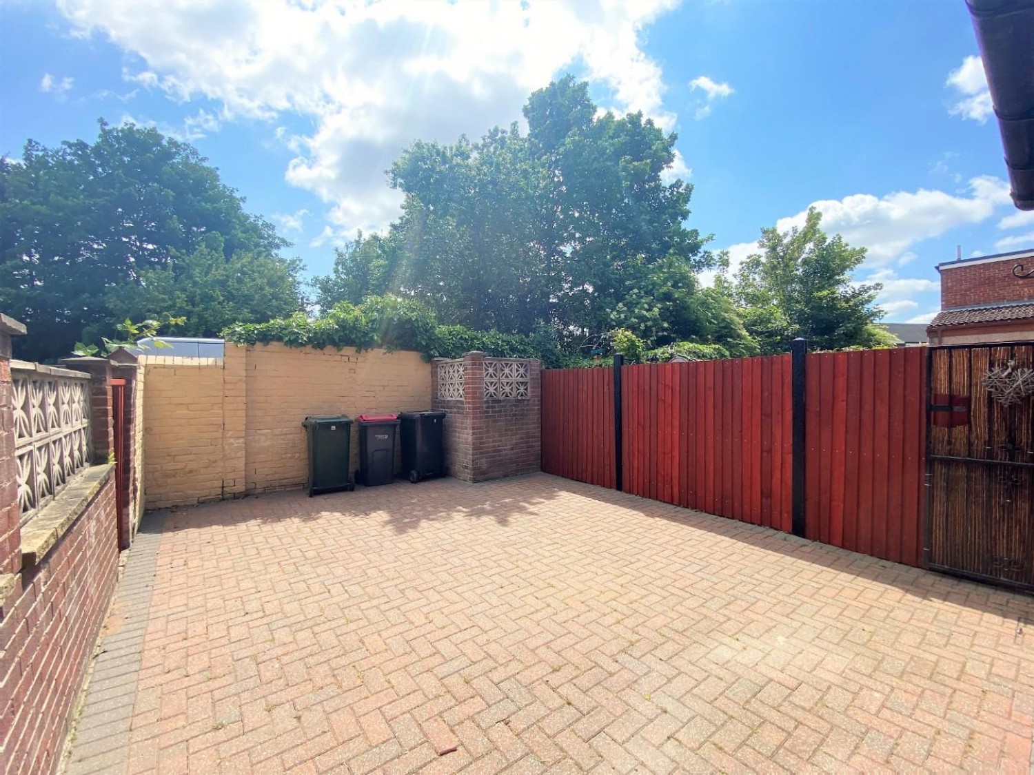 Sheffield Lane, Catcliffe, Rotherham, S60 5TA