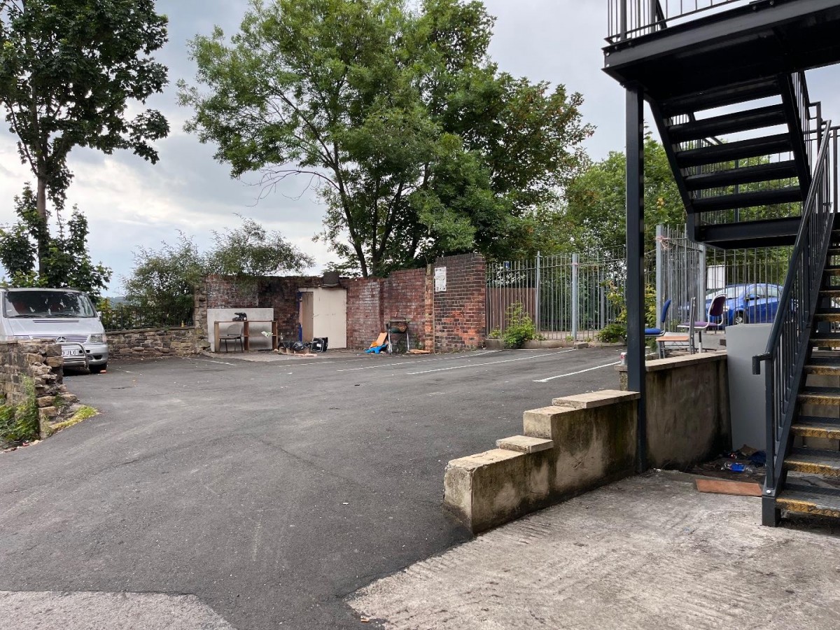 Daisy Hill, Dewsbury