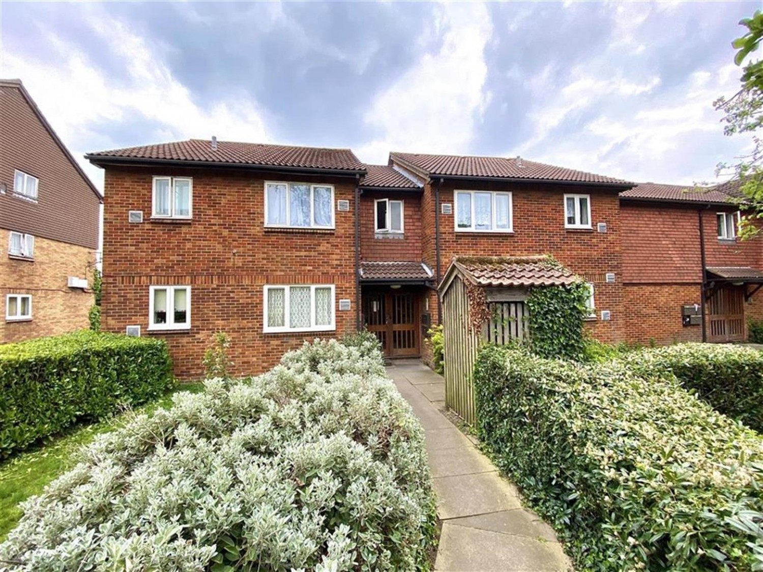 Brendon Close, Harlington, Middlesex, UB3 5NH