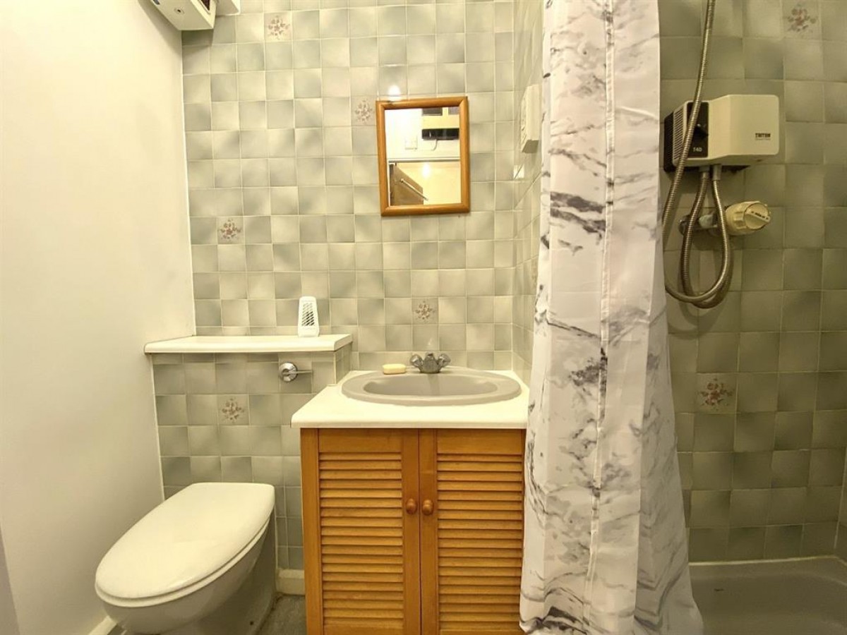 Brendon Close, Harlington, Middlesex, UB3 5NH