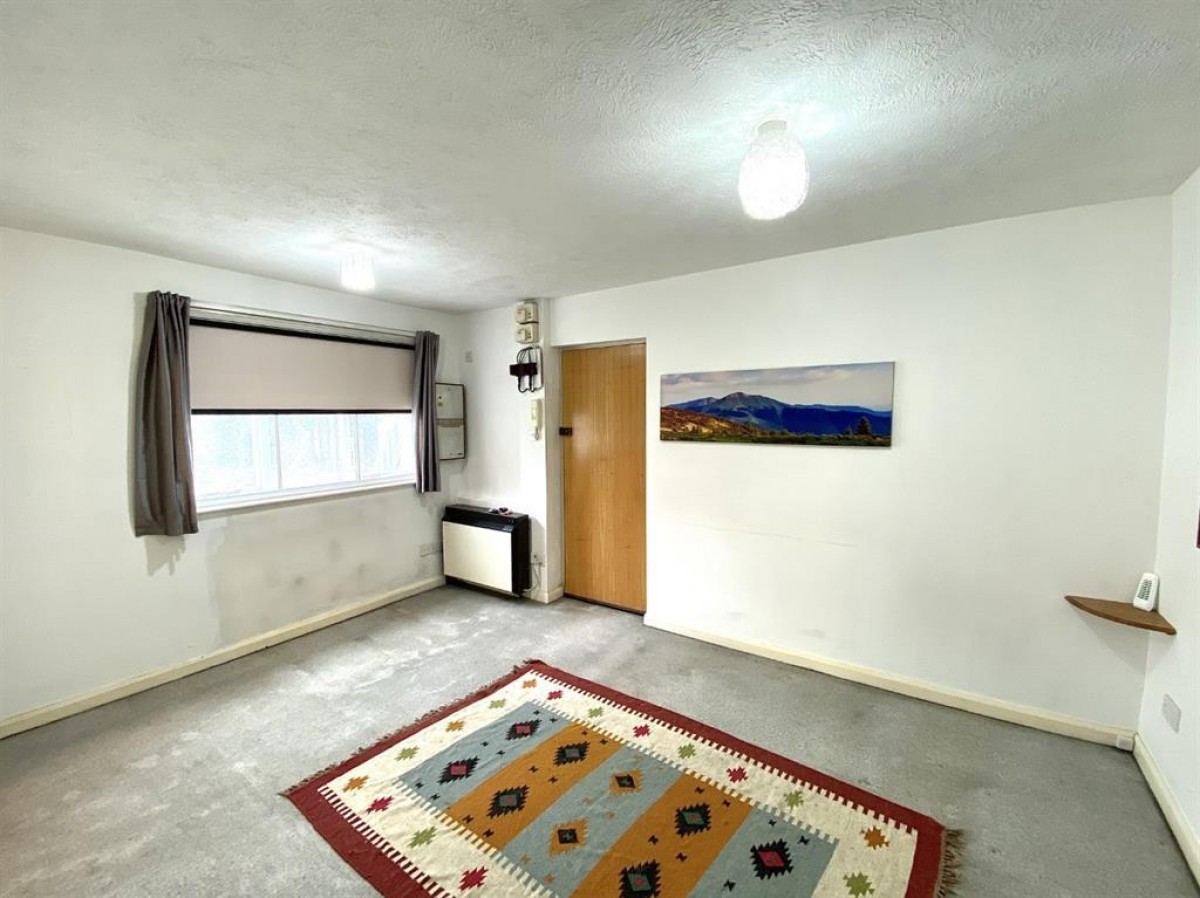 Brendon Close, Harlington, Middlesex, UB3 5NH