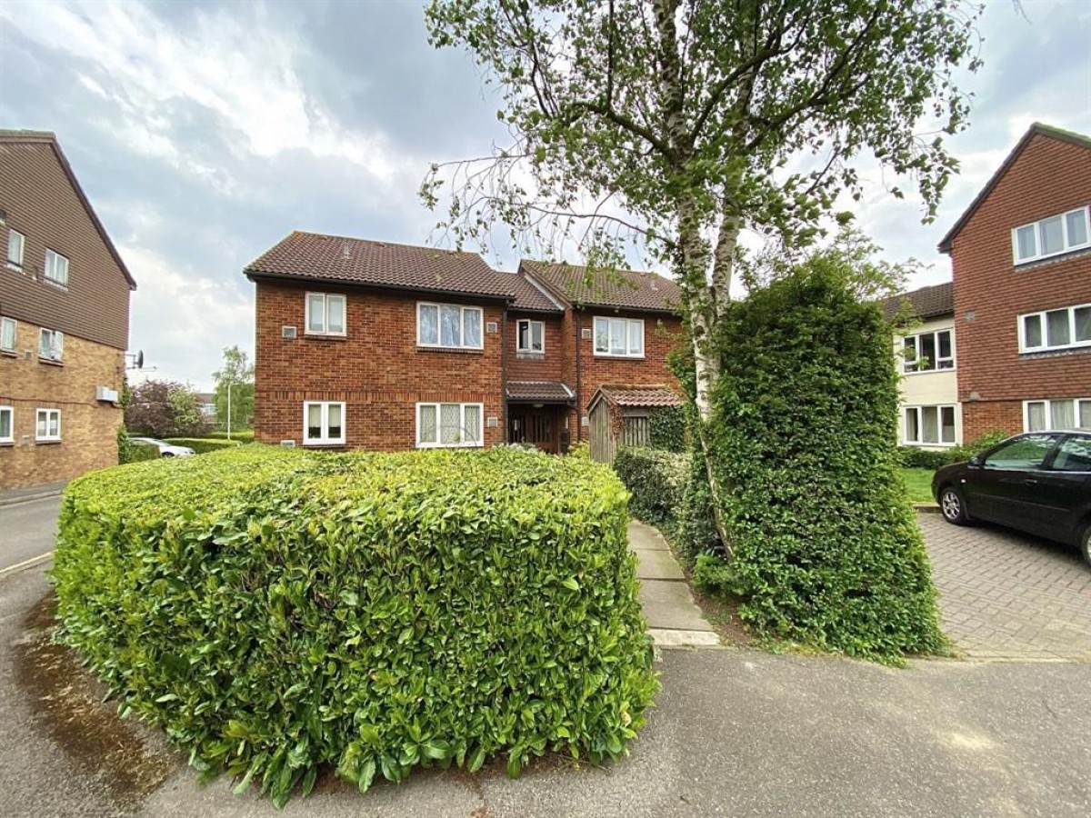 Brendon Close, Harlington, Middlesex, UB3 5NH
