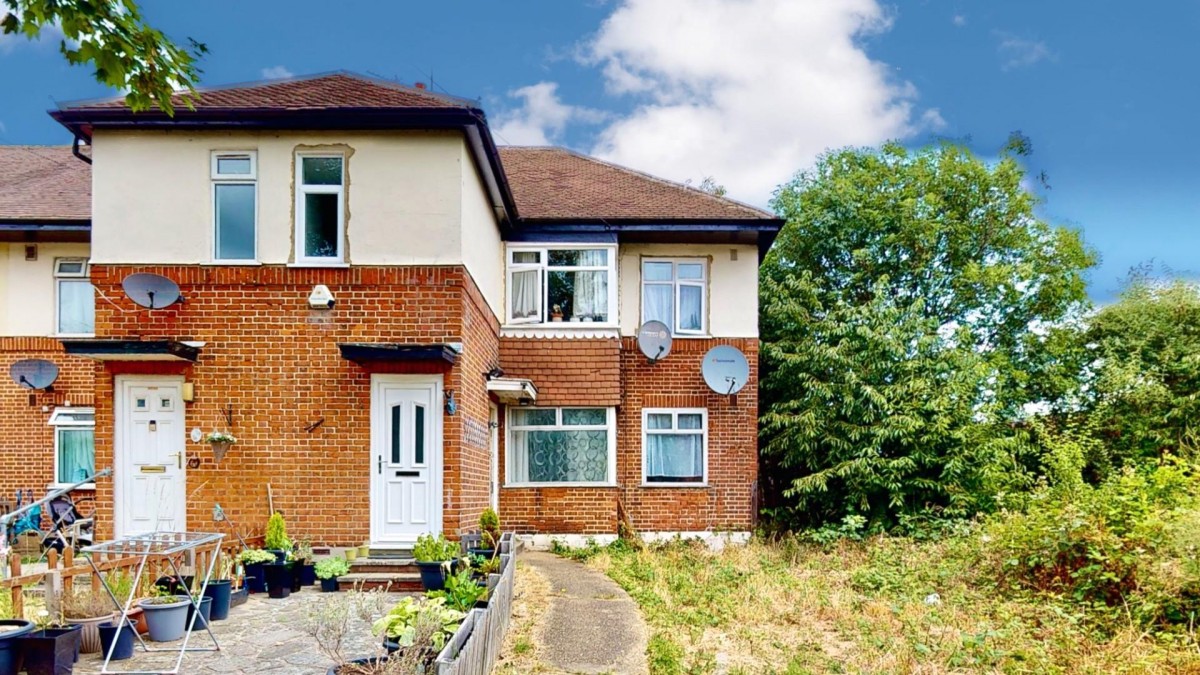 Grantham Gardens, Chadwell Heath, RM6