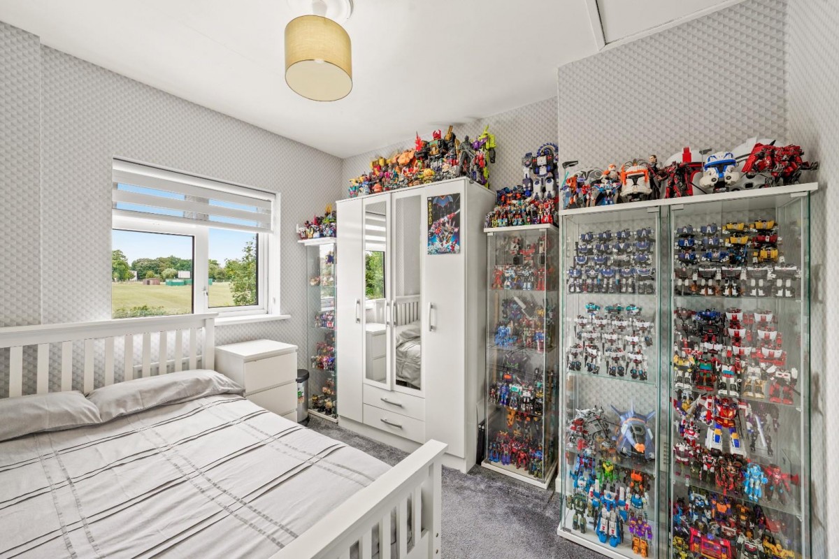 Valence Wood Road, Dagenham, RM8