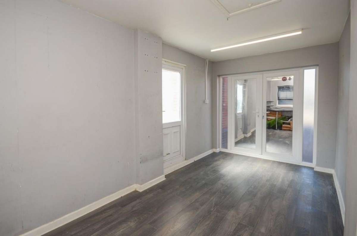 Thomas Avenue, Emersons Green, Bristol, BS16 7TA