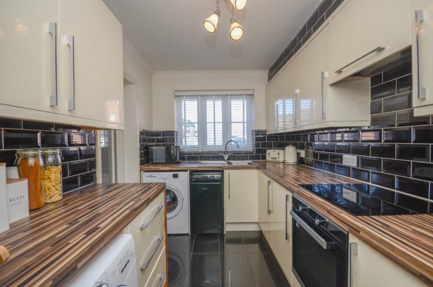 Thomas Avenue, Emersons Green, Bristol, BS16 7TA