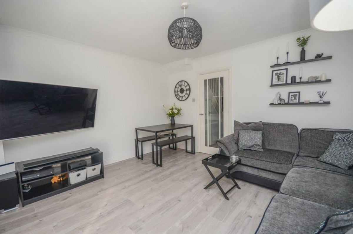 Thomas Avenue, Emersons Green, Bristol, BS16 7TA