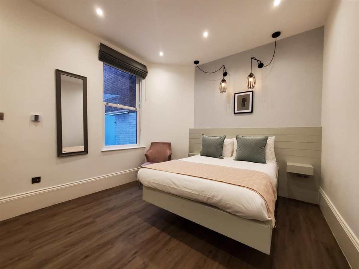 Friar Street, Reading, RG1 1HE