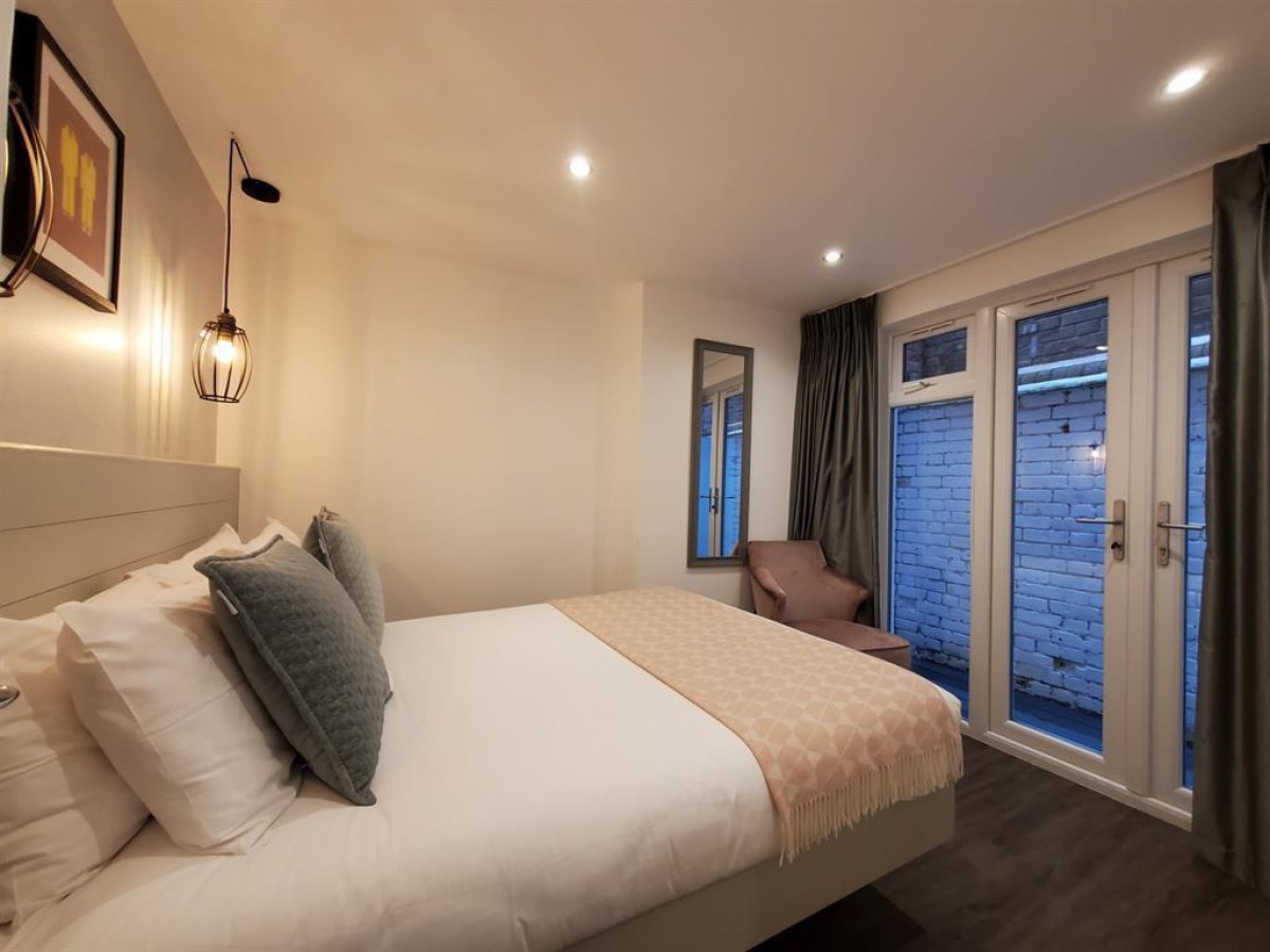 Friar Street, Reading, RG1 1HE