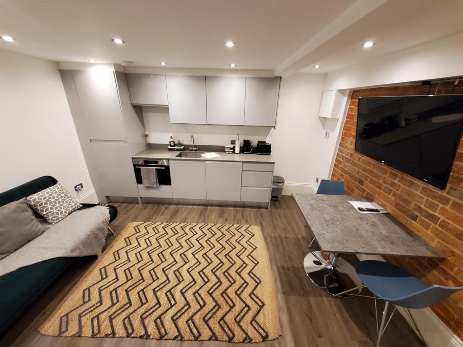 Friar Street, Reading, RG1 1HE