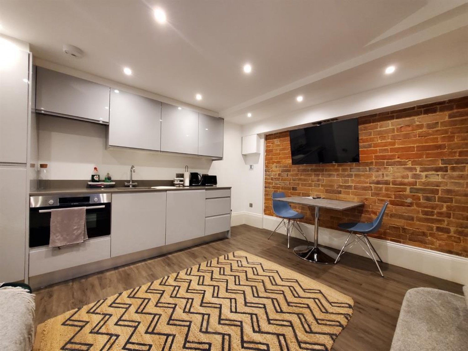 Friar Street, Reading, RG1 1HE