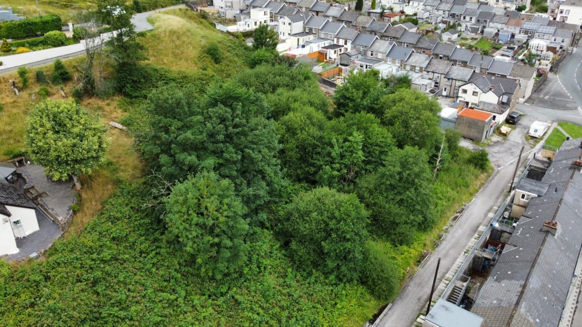 Ardwyn Place / Tynewydd Row, Bridgend