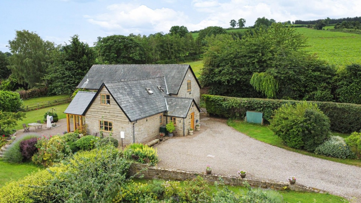 Pen-y-Parc, Upper Wernddu, Rowlestone, Hereford, HR2 0ED