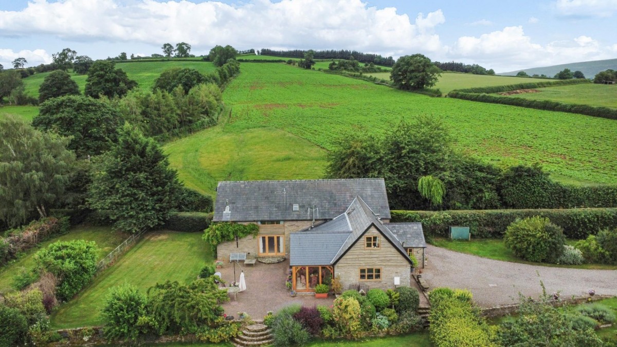 Pen-y-Parc, Upper Wernddu, Rowlestone, Hereford, HR2 0ED